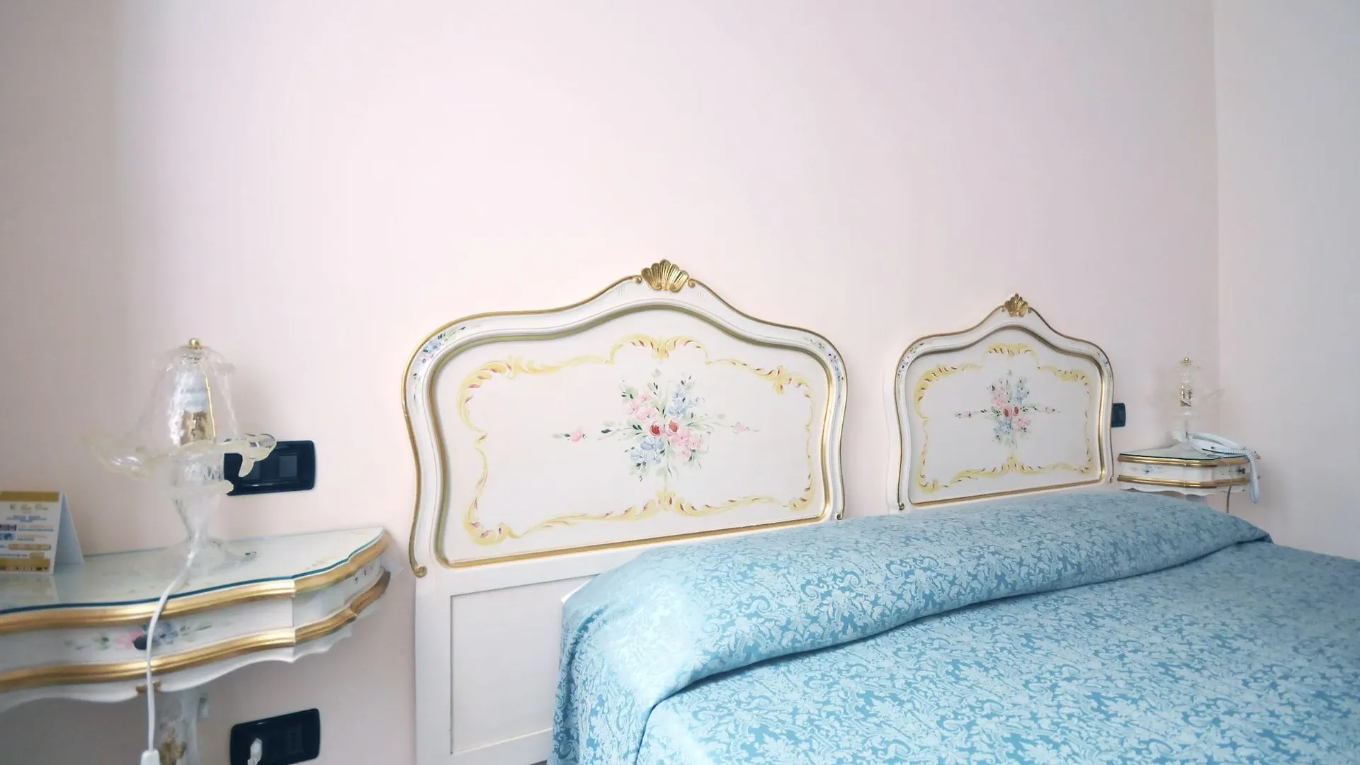 Ca' Leon D'Oro Hotel Venice 3*,  Italy