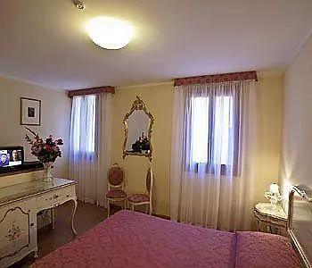 Ca' Leon D'Oro Hotel Venice 3*,