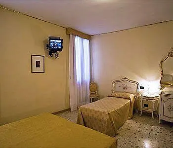*** Guest house Ca' Leon D'Oro Hotel Venice Italy