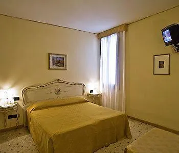Ca' Leon D'Oro Hotel Venice Guest house