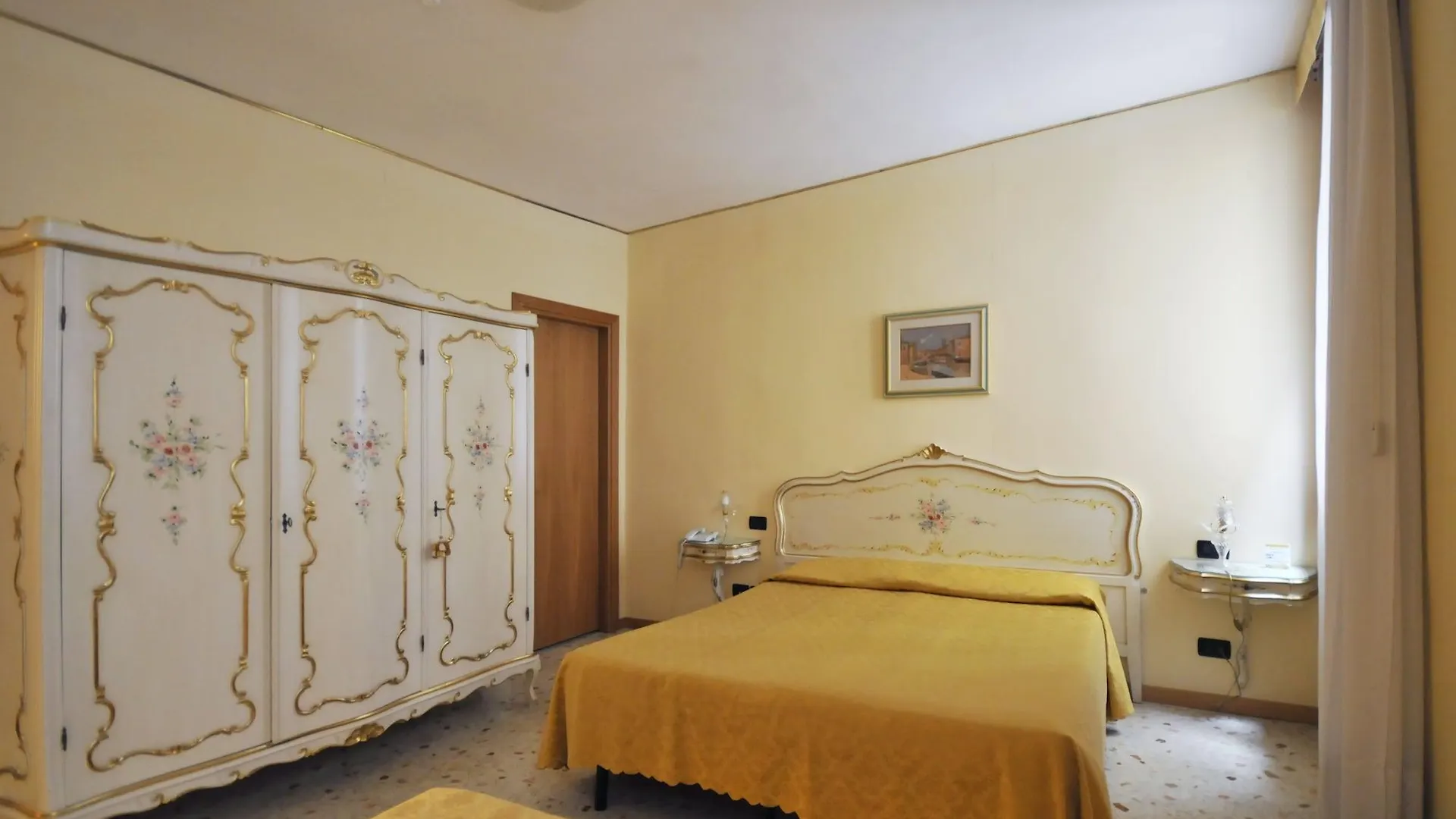 Ca' Leon D'Oro Hotel Venedig 3*,